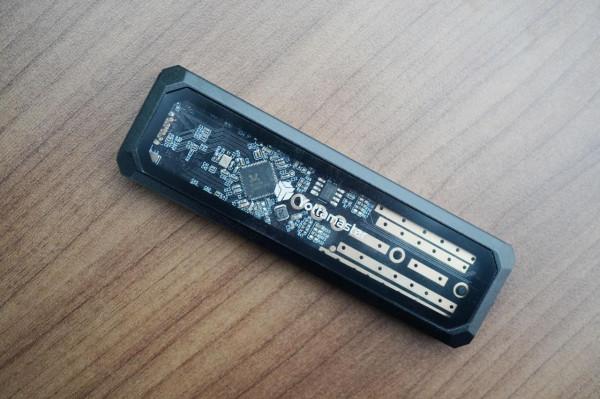 透明面板，高速傳輸—Yottamaster M.2 NVMe、SATA雙協議固態硬碟盒