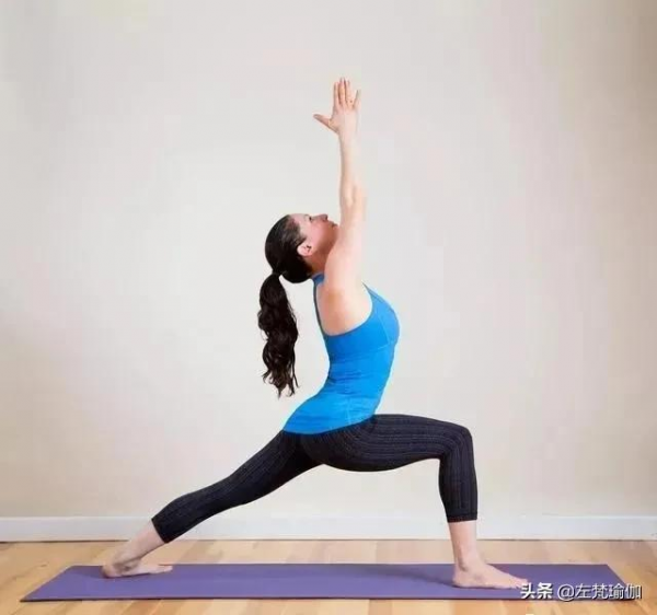 初學者想在朋友圈“快速出片”就練這10個簡單高顏值體式 初學者想在朋友圈“快速出片”就練這10個簡單高顏值體式