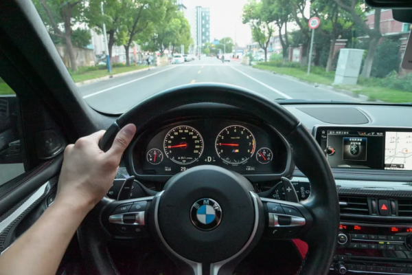 二手寶馬X5M:百萬效能SUV,4.4T雙渦輪增壓,5折購 二手寶馬X5M:百萬效能SUV,4.4T雙渦輪增壓,5折購