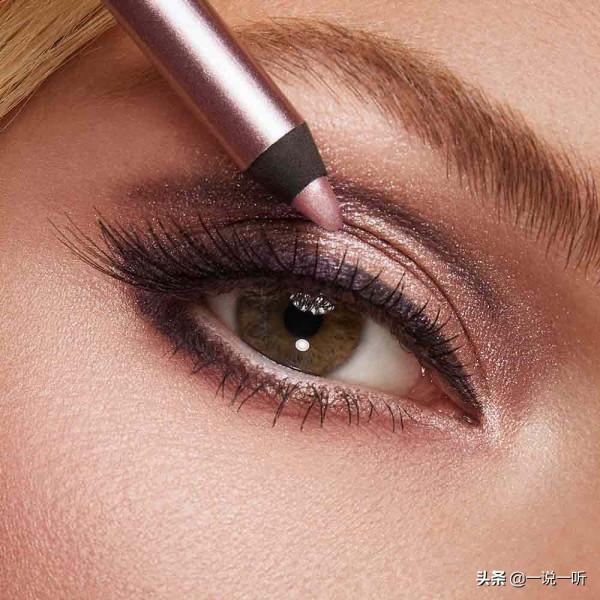 聖誕節和新年，我們會待在家裡，但我們會很時髦