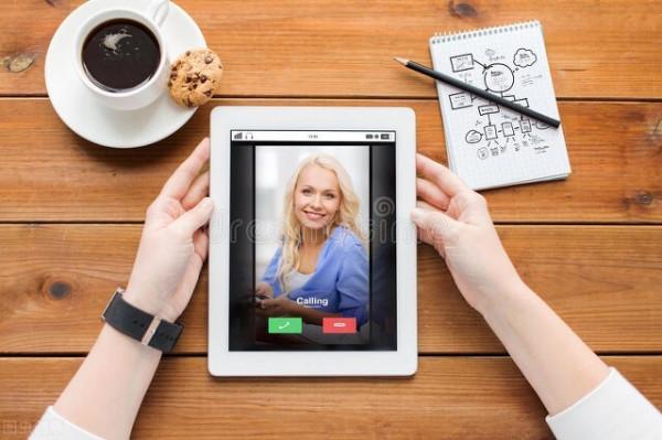 國外論壇一篇文章火了！網友強烈建議蘋果推出一款8.3寸的iPhone