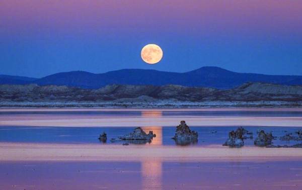 祖母的月亮,帶給我人生中明亮與美好的時光 祖母的月亮,帶給我人生中明亮與美好的時光