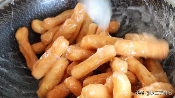 過年少不了的零食做法,有雞蛋就能做,香甜酥脆,學會不用買了 過年少不了的零食做法,有雞蛋就能做,香甜酥脆,學會不用買了