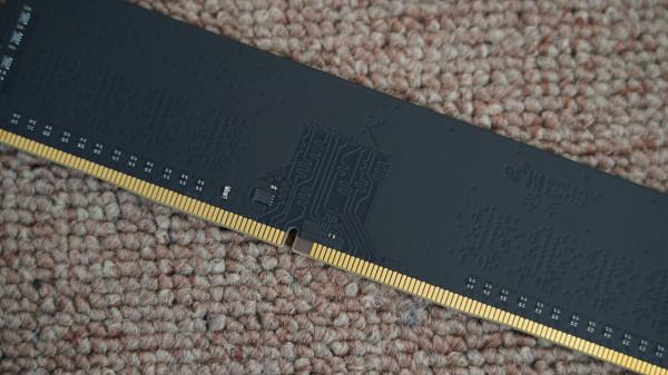 一通操作猛如虎，老司機教你如何打造高性價比黑群暉NAS