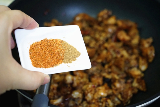 一鍋滷肉太香了，做成肉滷刀削麵，吃完還想吃