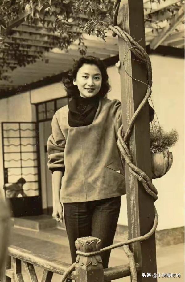 看了夏夢年輕時的穿搭,終於明白金庸為何暗戀她,時髦絕美又經典 看了夏夢年輕時的穿搭,終於明白金庸為何暗戀她,時髦絕美又經典