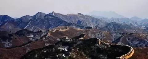 你以為長城只是為了防禦敵人進攻的嗎?其實還有其他的作用 你以為長城只是為了防禦敵人進攻的嗎?其實還有其他的作用