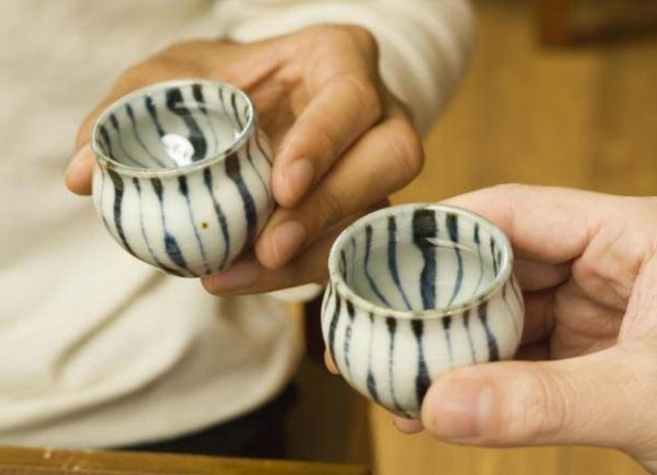 長期“不喝酒”的男性，會有哪些變化？別不信，3個現象或很明顯