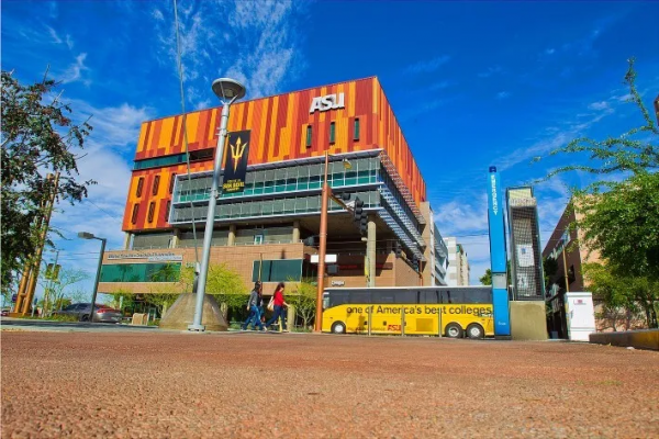 蘋果、谷歌等科技巨頭公司最愛的美國大學TOP10！公立佔一半