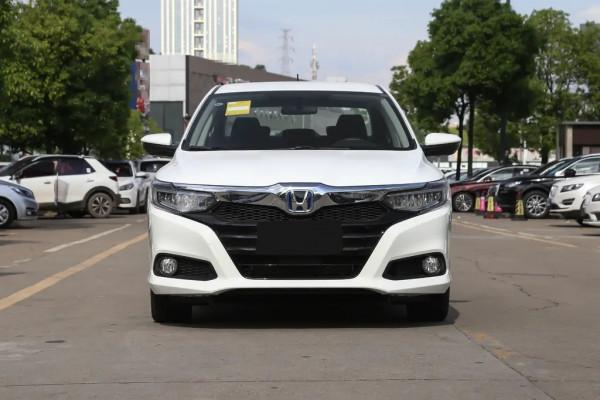 混動車本田凌派，本田的一款中檔車，綜合油耗低至4.0升