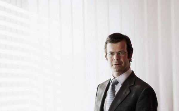 巨星傑克遜的子女都變白，這個歐洲王子偏娶黑人，小王子也是黑人