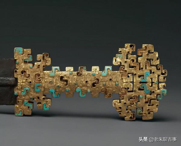 商周古墓挖出鐵劍,文物專家:這是一把黃金寶劍 商周古墓挖出鐵劍,文物專家:這是一把黃金寶劍