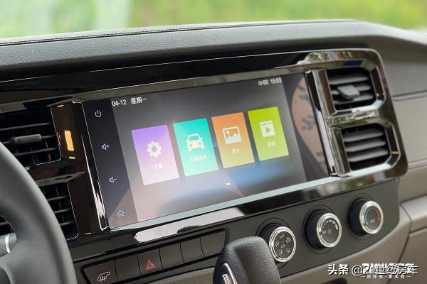 顏值到位動力強，更配保姆床和航空座椅，實拍福特野獸多用途房車