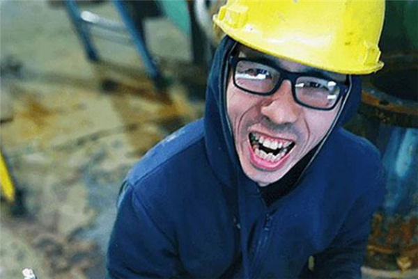 北大碩士張老三:放棄華為工程師,事業正紅跑到國外當水管工 北大碩士張老三:放棄華為工程師,事業正紅跑到國外當水管工