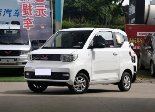 工薪族買車越經濟越好，這三款車都是自動擋，保養便宜還耐用