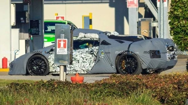 蘭博基尼新旗艦跑車諜照曝光，預計2023年亮相