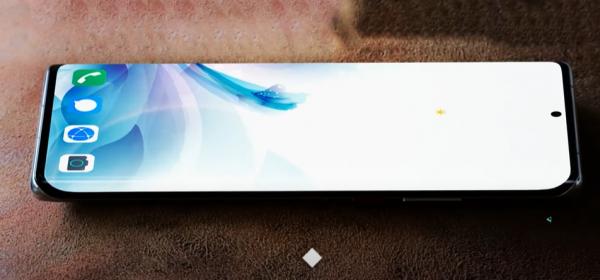 華為Mate50 Pro曝光：居中挖孔+超曲面屏