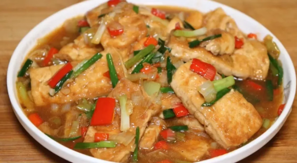 豆腐最上癮的1種新做法，做法簡單，百吃不厭，麻辣鮮香超下飯