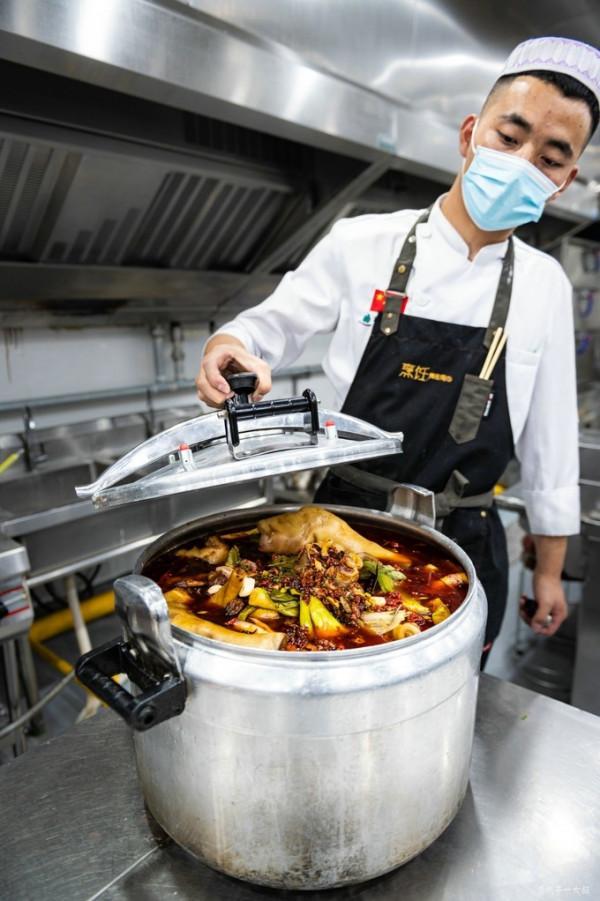 尋味西寧，青海必吃的地道美食大全