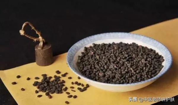 頭髮出油？是“痰溼”漂上來！送你兩個方子，一方化痰，一方生髮