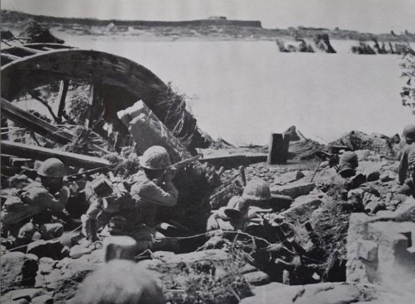 一泡尿，送走一名日本高階指揮官，中國老兵42年後才知自己立大功