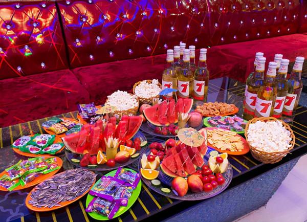 7年倒閉6萬家,曾經的年輕人聚會聖地,為什麼如今無人問津了? 7年倒閉6萬家,曾經的年輕人聚會聖地,為什麼如今無人問津了?