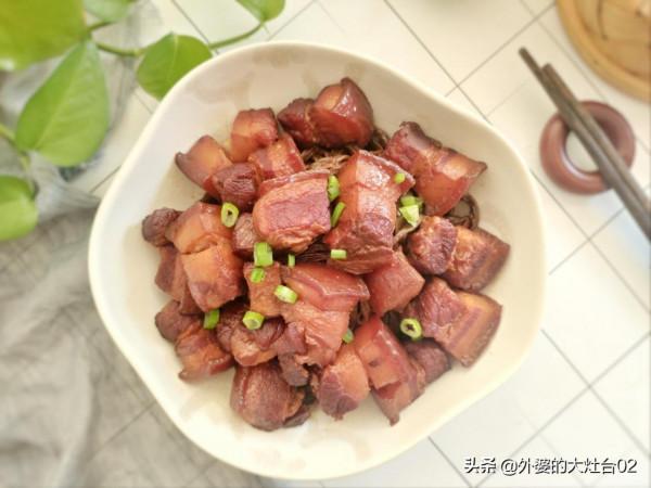 天冷了，遇見這菜多囤點，隨便怎麼做都好吃，孩子說比紅燒肉還香