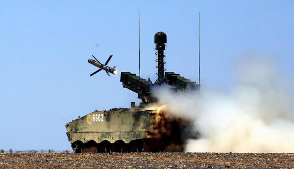 為何中國造出射程最遠的火箭炮卻不裝備？衛士-2D到底有多強？