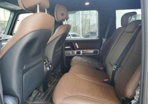 試駕賓士G 500,主打越野配4.0T引擎,提供差速鎖+低速四驅! 試駕賓士G 500,主打越野配4.0T引擎,提供差速鎖+低速四驅!