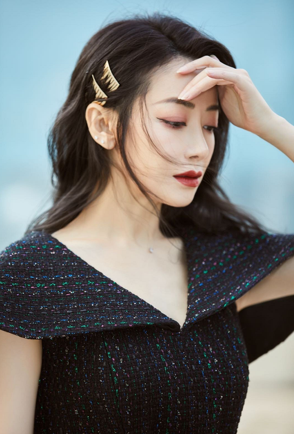 “姐弟戀”真挺幸福,陳紫函與小9歲老公並肩,打扮的年輕還透肉 “姐弟戀”真挺幸福,陳紫函與小9歲老公並肩,打扮的年輕還透肉