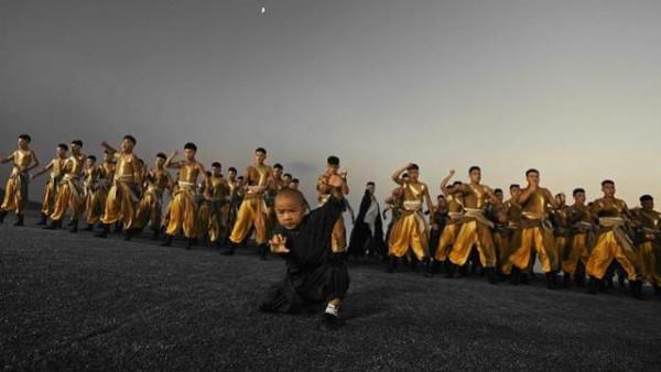 河南衛視“中秋奇妙夜”頻登熱搜，為何收視卻啞了火？