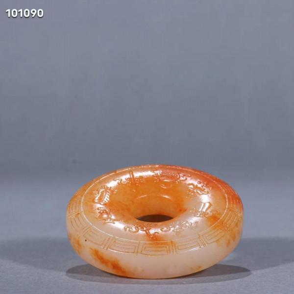 舊藏 和田玉吉祥八寶平安扣規格：高直徑5.9cm高1.3cm重89g