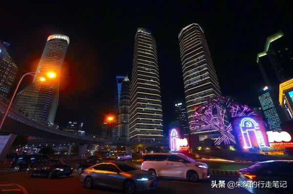 以迷人夜景瘋狂攬粉的幾個城市,看看哪一個是你最愛的? 以迷人夜景瘋狂攬粉的幾個城市,看看哪一個是你最愛的?