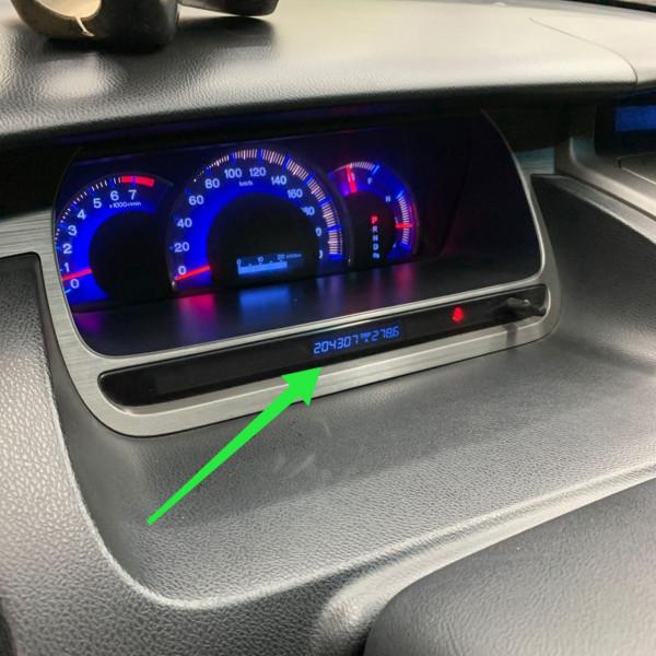 20萬公里的本田維修，冷啟動時排氣口冒藍煙，2千公里燒掉1升機油