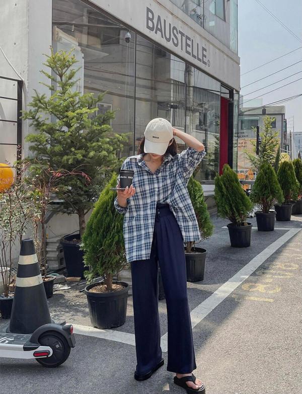 “格紋襯衫”怎麼穿更潮?學徐璐穿“大一號”,輕鬆擺脫路人感 “格紋襯衫”怎麼穿更潮?學徐璐穿“大一號”,輕鬆擺脫路人感