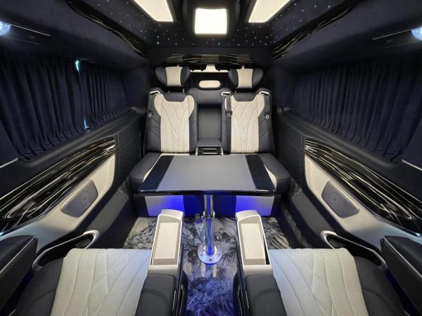 內外兼修的豪華定製賓士V260L豪華MPV 內外兼修的豪華定製賓士V260L豪華MPV