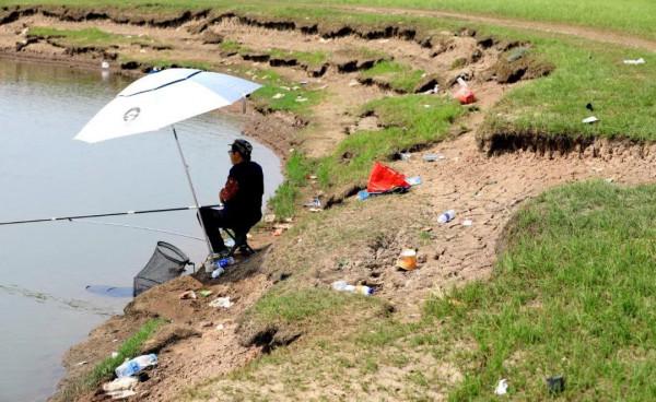 秋分到，秋收忙，野釣釣點這麼找，打窩誘魚能事半功倍