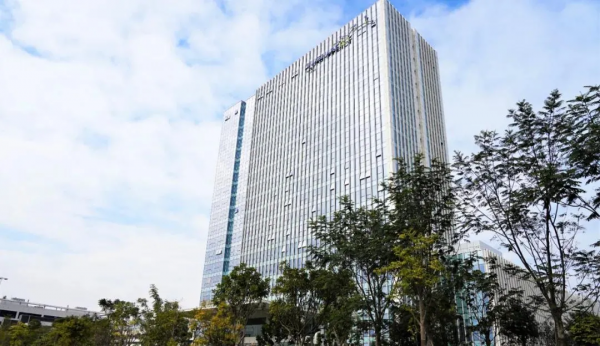 繼比亞迪之後，電子煙行業再添“千億玩家”