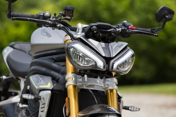 試駕凱旋大青蛙摩托車，真香現場