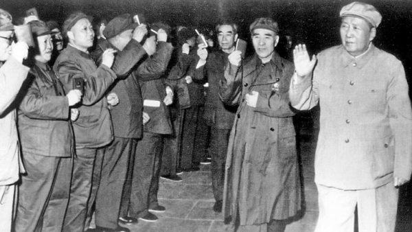 抗美援朝主帥：陳毅主動請纓被拒，偉人為何首選粟裕、林彪？