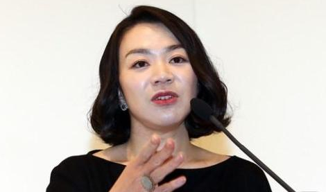 “惡魔千金”趙顯娥：虐待傭人、家暴丈夫，因一顆堅果逼停飛機