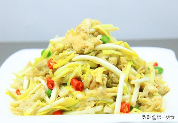 蒜黃炒雞蛋家常做法,雞蛋鮮嫩,蒜黃不出水有技巧,簡單上手快 蒜黃炒雞蛋家常做法,雞蛋鮮嫩,蒜黃不出水有技巧,簡單上手快