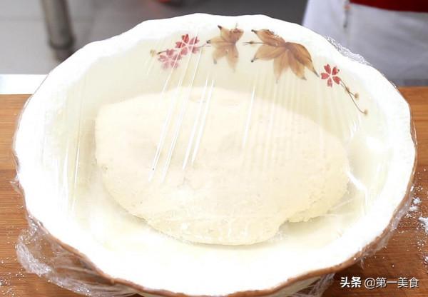 店裡面的炸菜角為啥好吃,原來燙麵是關鍵,皮薄餡多,簡單又美味 店裡面的炸菜角為啥好吃,原來燙麵是關鍵,皮薄餡多,簡單又美味