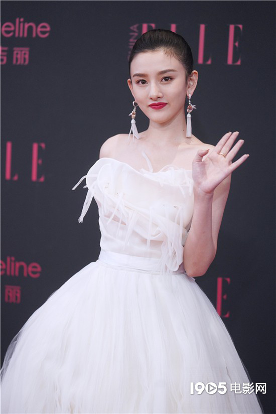 85花仙劍三美再同臺 楊冪劉詩詩唐嫣亮相ELLE大典