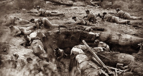 朝鮮戰場，彭德懷被上千名美國傘兵包圍：只有2名警衛，如何突圍