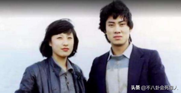 娛樂圈的“男性楷模”，沈騰與老婆相愛18年，小瀋陽爆紅依舊寵妻