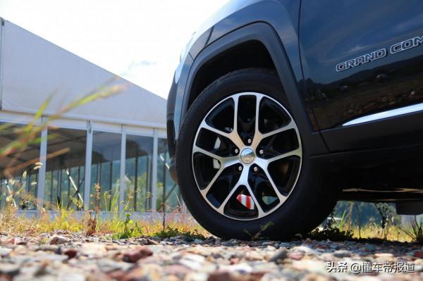 新車｜實力均衡，質感舒適！試駕新款Jeep大指揮官