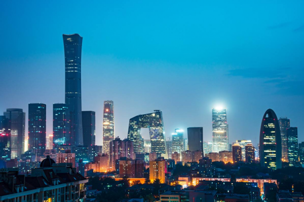 北平被60萬噸垃圾覆蓋，天安門也破爛不堪，臨近開國大典如何應對