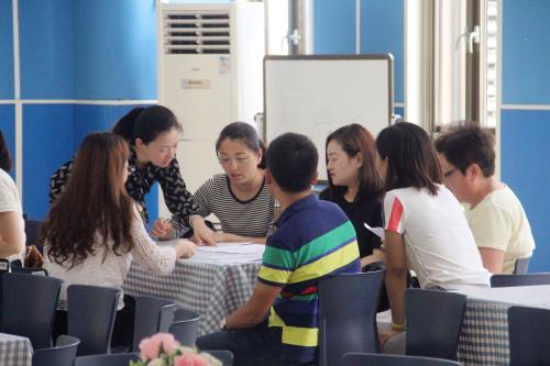 幼兒園開學後，孩子老師極力“邀請”家長報名家委會，該如何拒絕