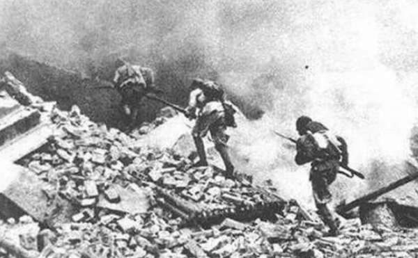 蘇聯塵封70年的絕版彩色影像,1949年我國珍貴的歷史鏡頭,紀錄片 蘇聯塵封70年的絕版彩色影像,1949年我國珍貴的歷史鏡頭,紀錄片